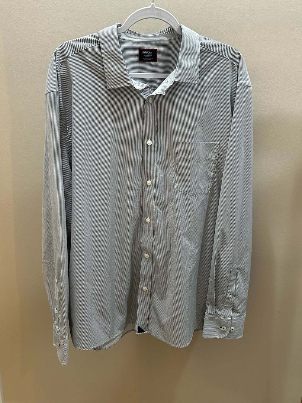 UNTUCKit Men's Regular Fit Long Sleeve Button-Down Shirt, Pinstripe, Size XXXL